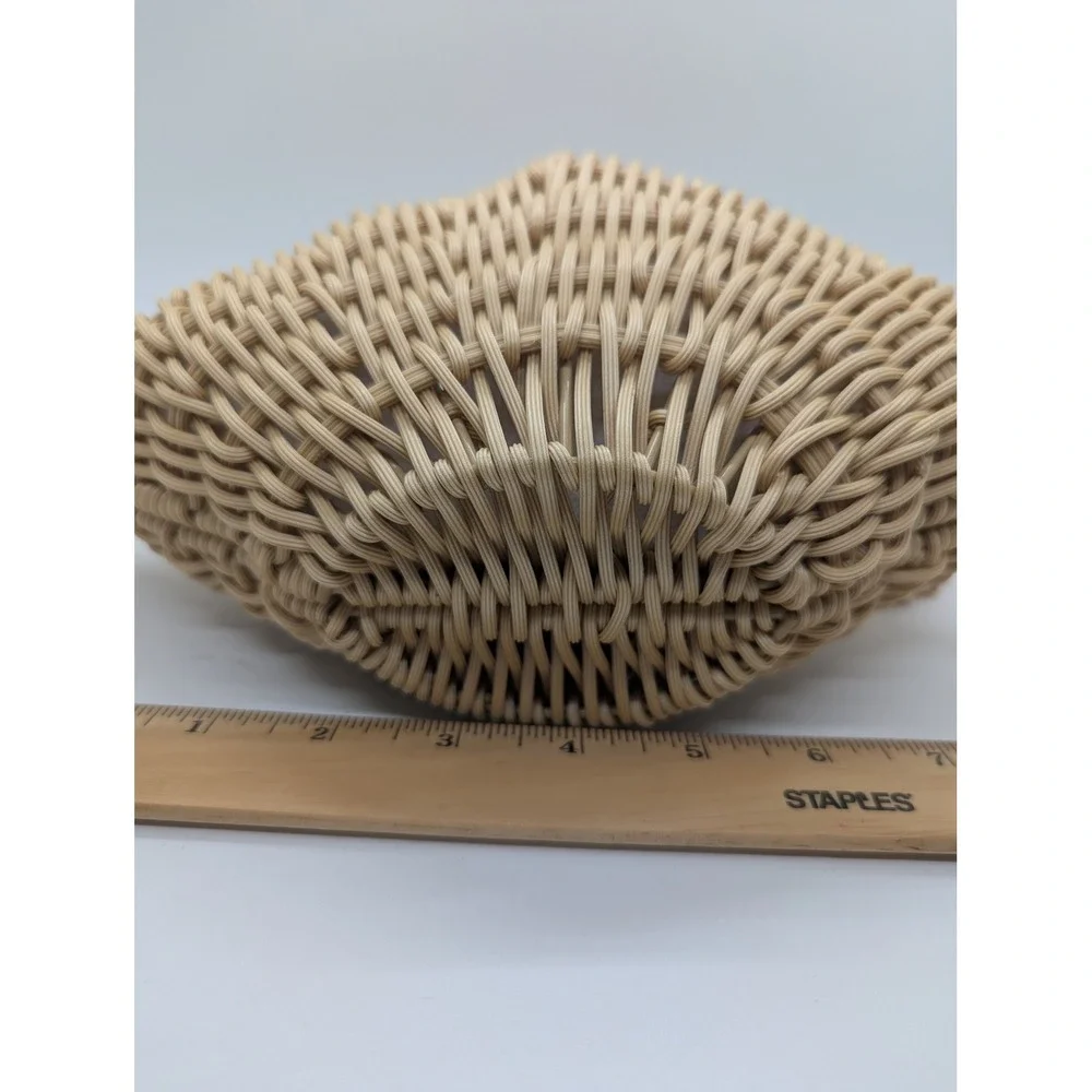 NEW Tommy Bahama Woven Shell Clutch Bag Natural Tan Gold Shell Chain WW0001